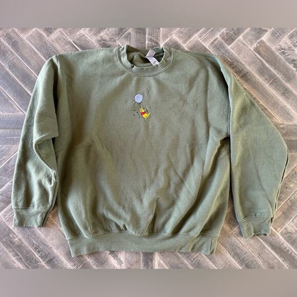 Embroidered Winnie the Pooh Green Crewneck | Size L - Picture 1 of 5